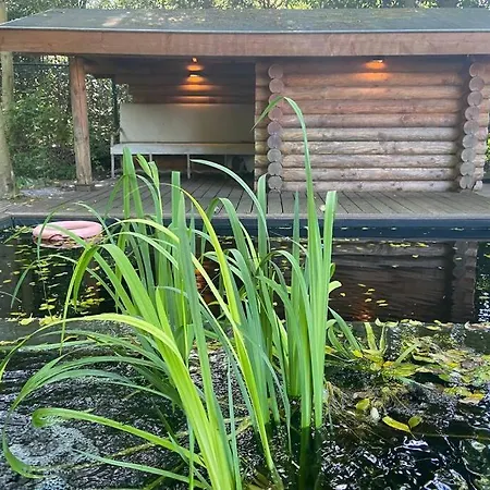 Zomerhuis , Centraal Gelegen Tatil Evi *
